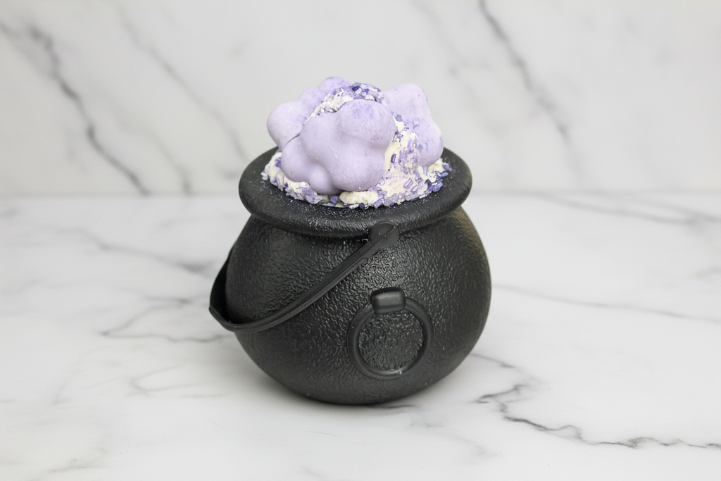 Blueberry Vanilla Cauldron Bath Bomb